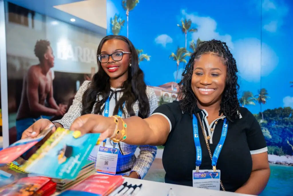 Exhibitor Presenting Product to Attendees - Nationwide Corporate Photographer